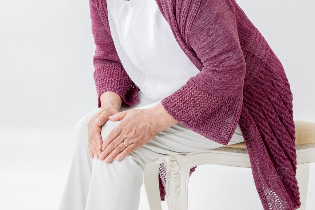 手術や再生治療後のひざの不調緩和